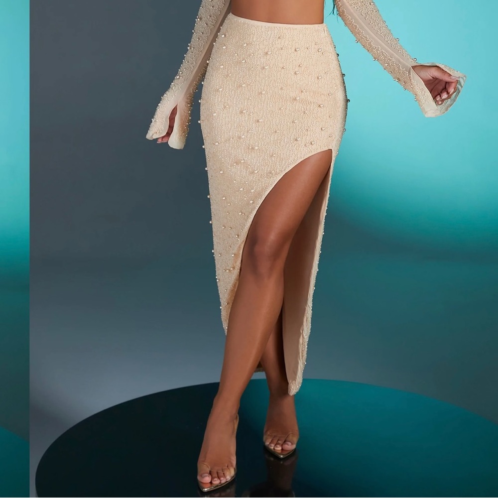 Embellished Maxi Skirt 🐚